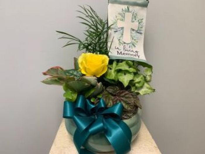 Planter: with Keepsake Memory Flag