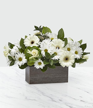 D02: Home Sweet Home Box Bouquet