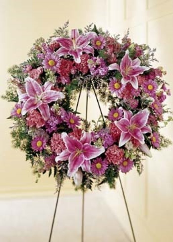 Wreath: Fondly Remembered Wreath