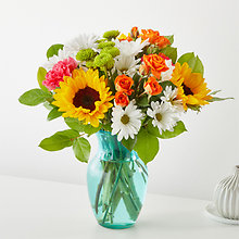 V5519: Sun-Drenched Blooms Bouquet