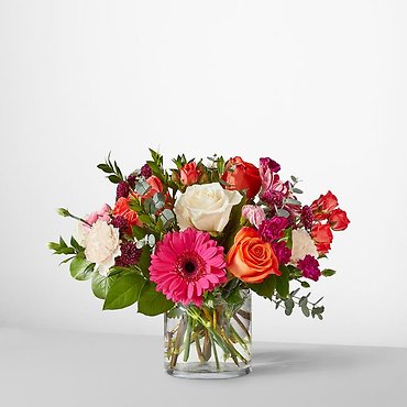 V5782: Smell the Roses Bouquet