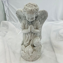 Angel: AN18 Kneeling Angel