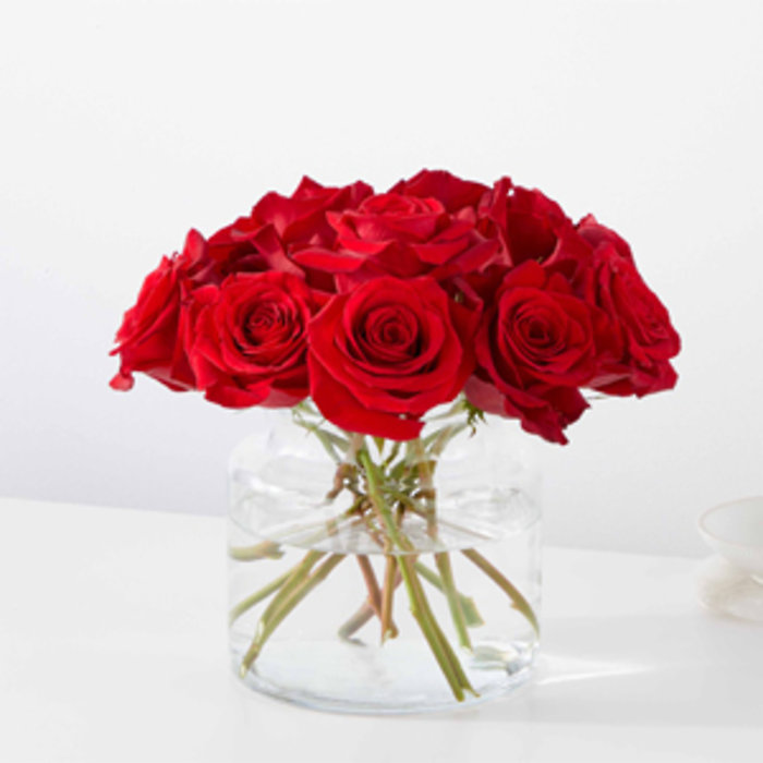 24-V5: Cupid\'s Embrace Red Rose Bouquet